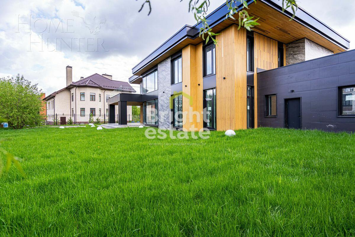 2-этажный коттедж 853.2 м² без отделки