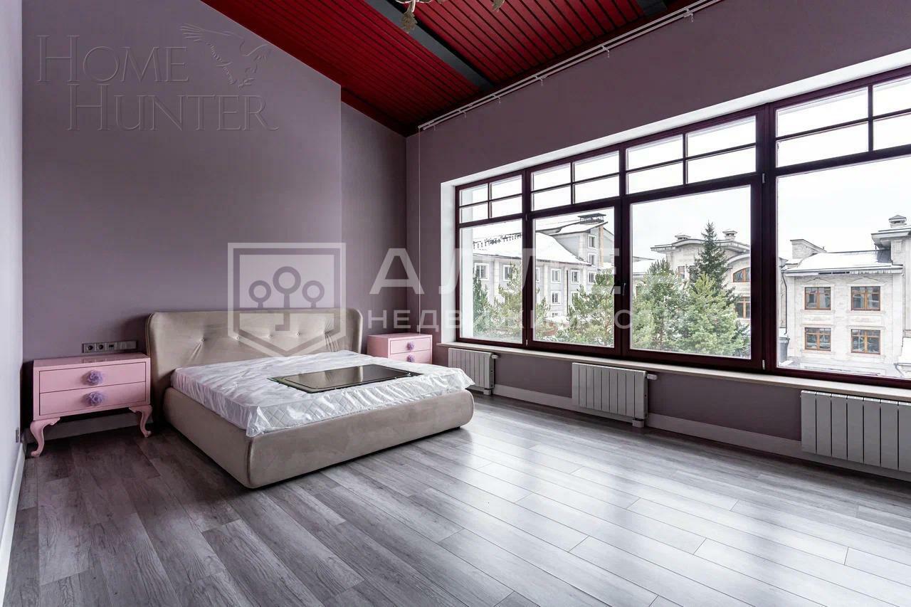 3-этажный коттедж 1 300 м² с отделкой