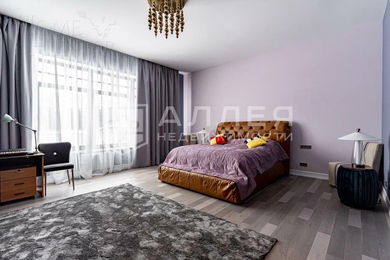 3-этажный коттедж 1 300 м² с отделкой