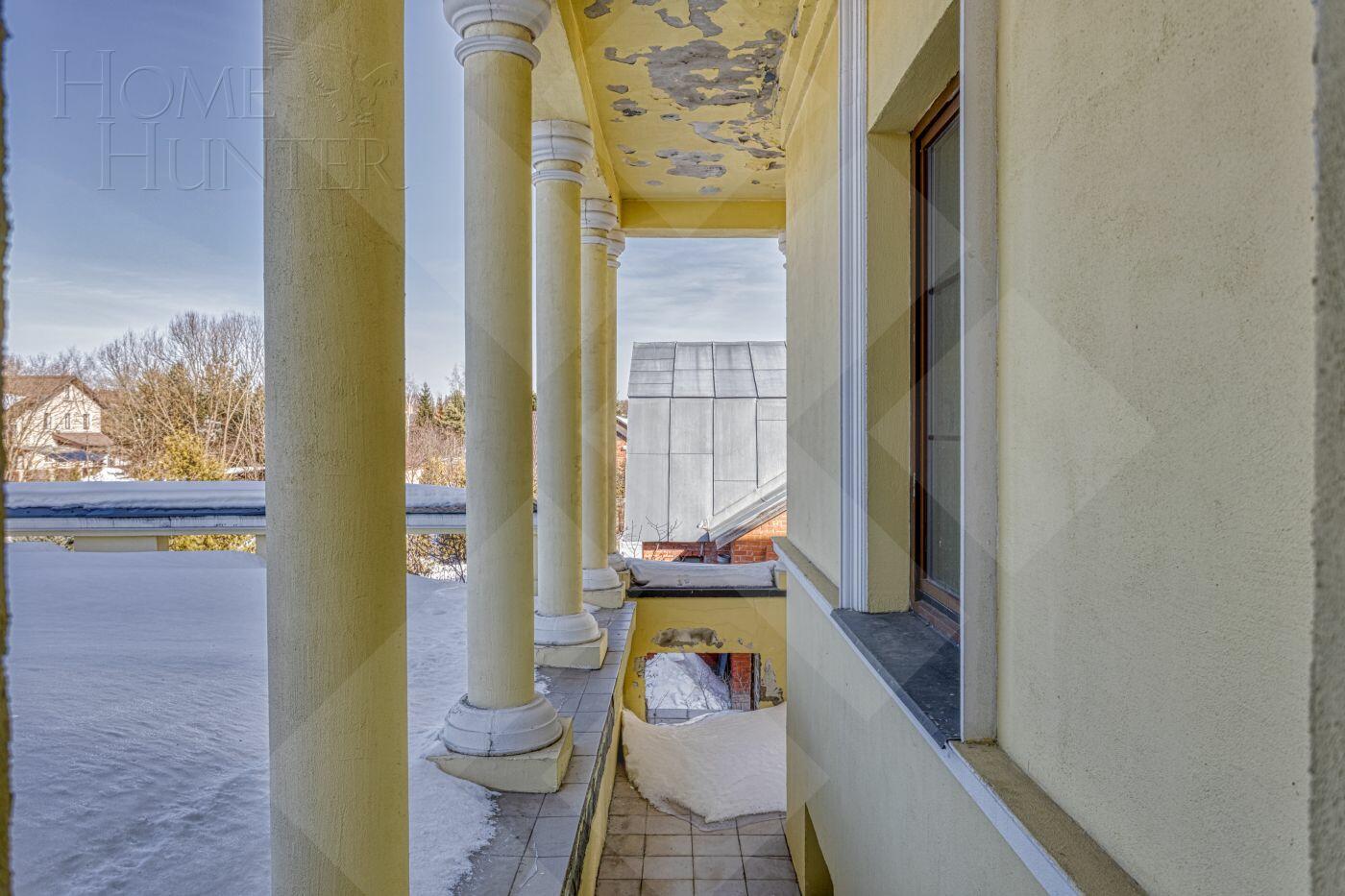 3-этажный коттедж 640 м² без отделки