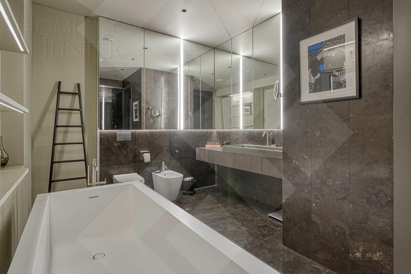 4-КОМН. КВАРТИРА С ОТДЕЛКОЙ 237 М² НА 5 ЭТАЖЕ