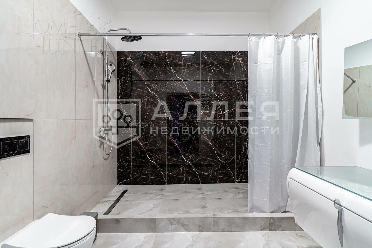 3-этажный коттедж 1 300 м² с отделкой