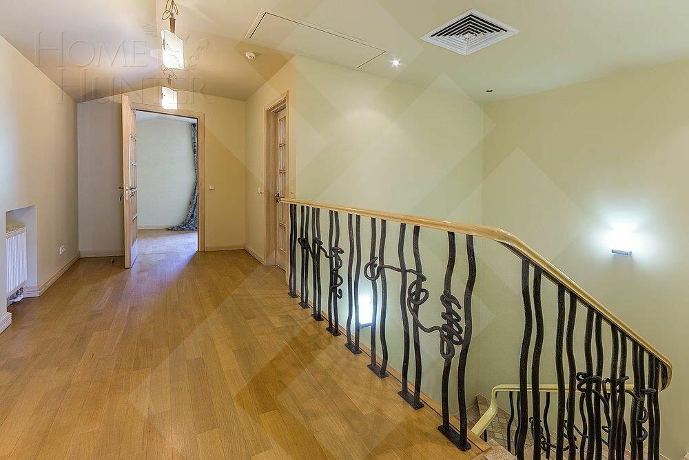 3-УРОВНЕВЫЙ ОСОБНЯК С ОТДЕЛКОЙ 1 040 М² НА 1 ЭТАЖЕ