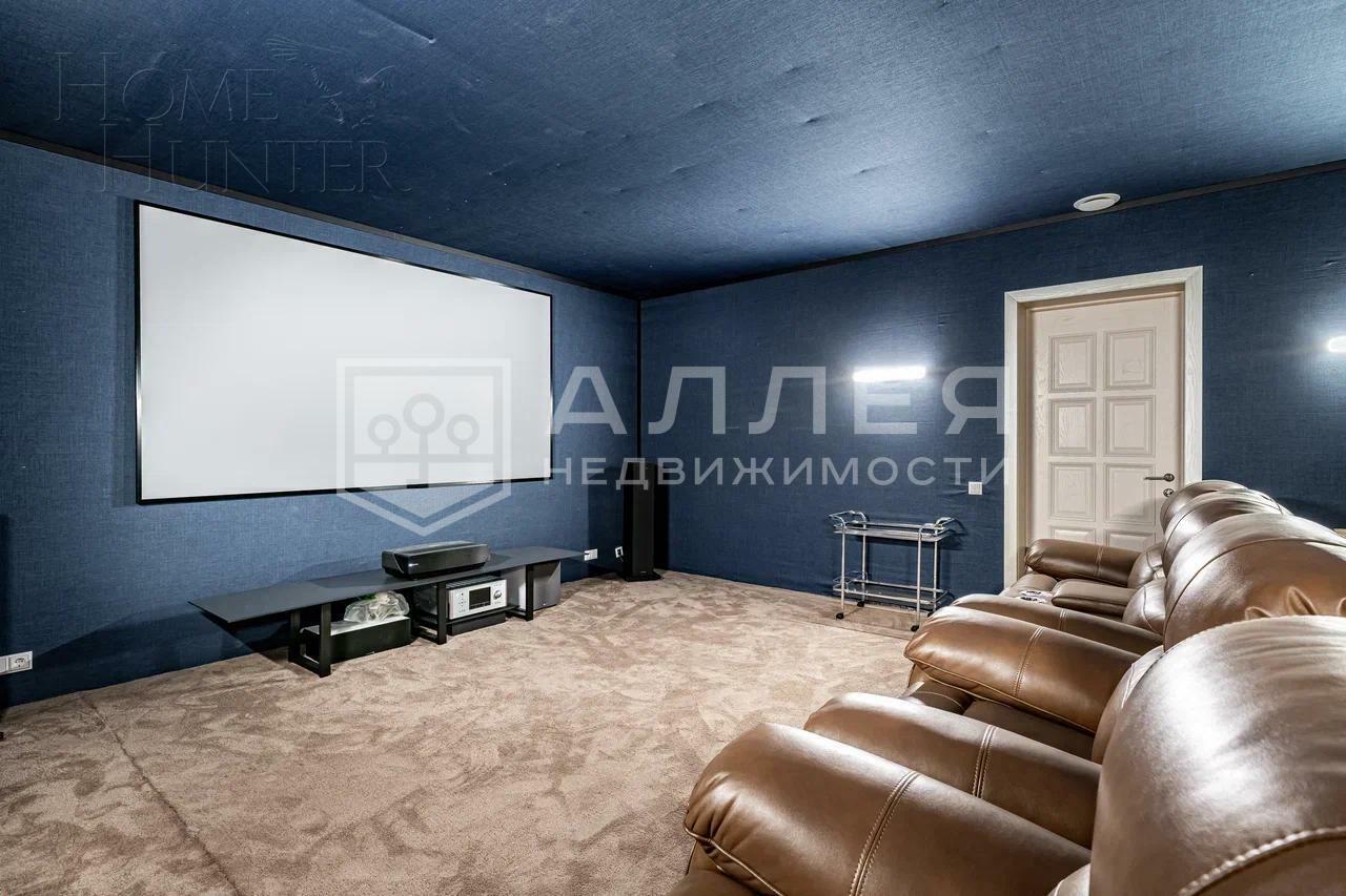 3-этажный коттедж 1 300 м² с отделкой