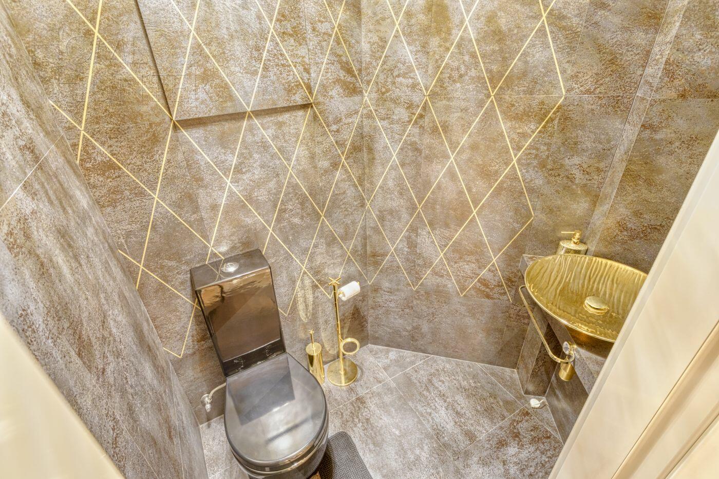 4-КОМН. КВАРТИРА С ОТДЕЛКОЙ 140 М² НА 9 ЭТАЖЕ