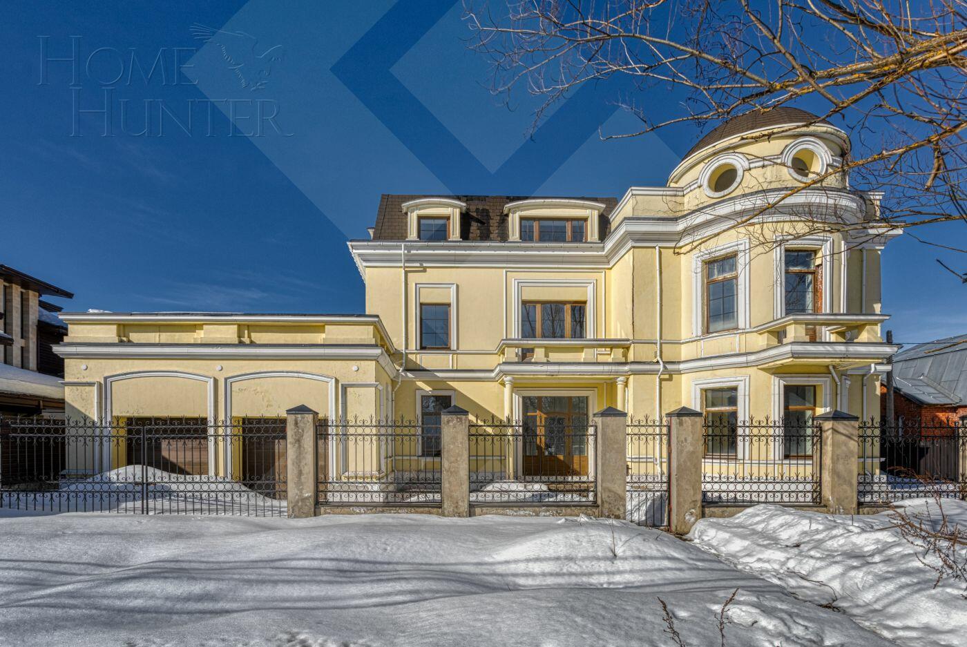 3-этажный коттедж 640 м² без отделки