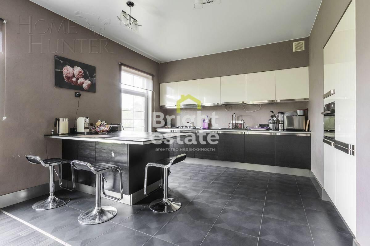 2-этажный коттедж 270 м² с отделкой