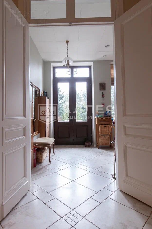 4-этажный коттедж 972.8 м² с отделкой