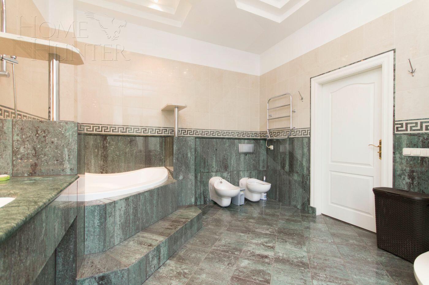 3-КОМН. КВАРТИРА С ОТДЕЛКОЙ 160 М² НА 4 ЭТАЖЕ