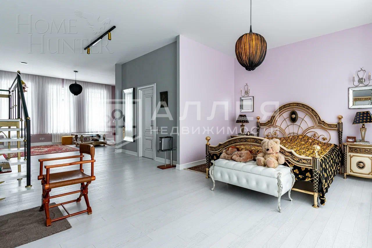 3-этажный коттедж 1 300 м² с отделкой