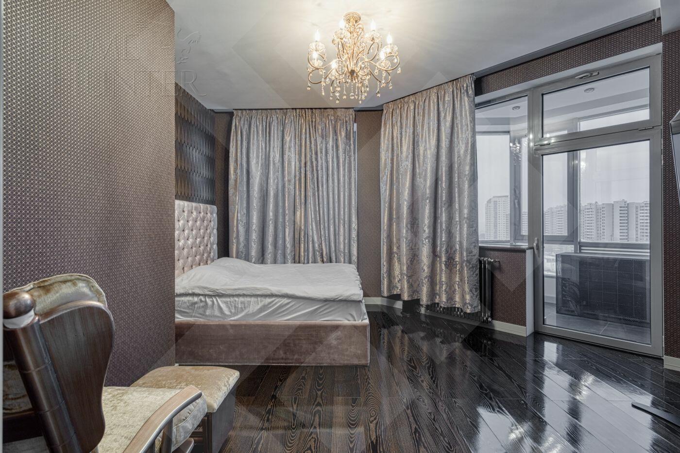 4-КОМН. КВАРТИРА С ОТДЕЛКОЙ 140 М² НА 9 ЭТАЖЕ