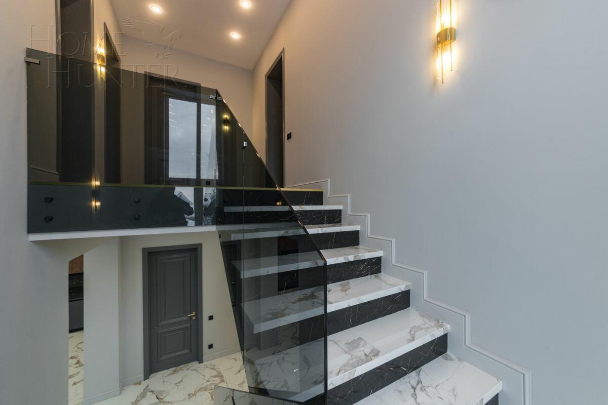 2-этажный коттедж 286 м² с отделкой