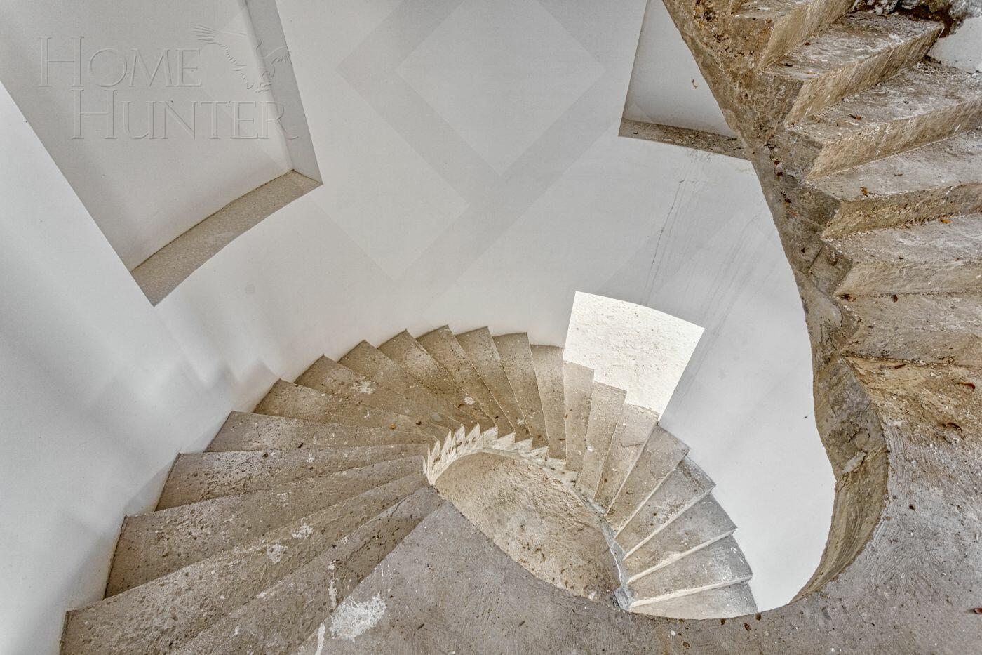 3-этажный коттедж 640 м² без отделки