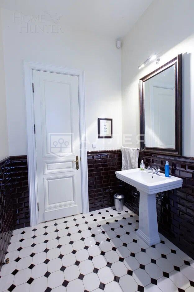 4-этажный коттедж 972.8 м² с отделкой