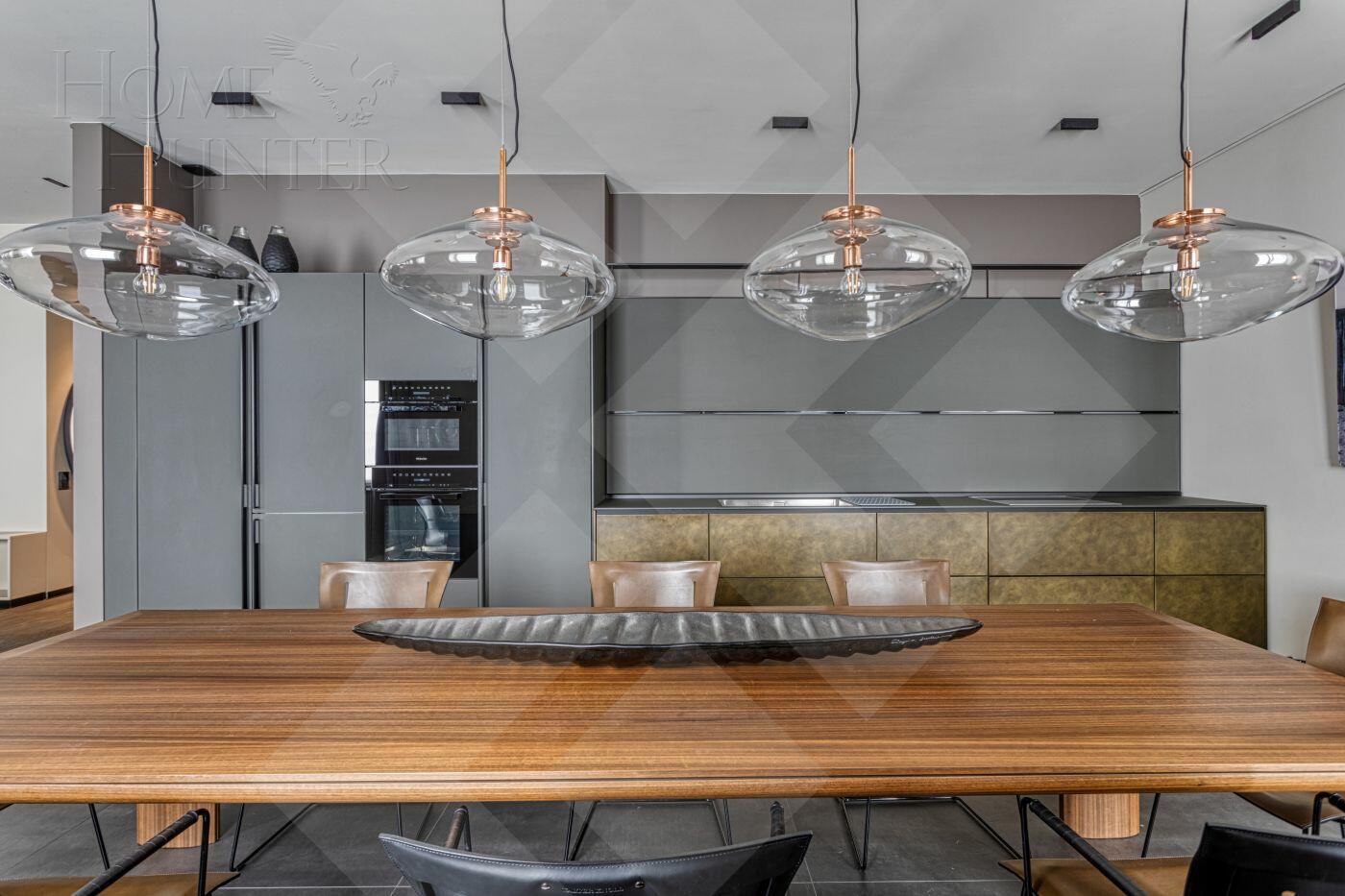 4-КОМН. КВАРТИРА С ОТДЕЛКОЙ 237 М² НА 5 ЭТАЖЕ