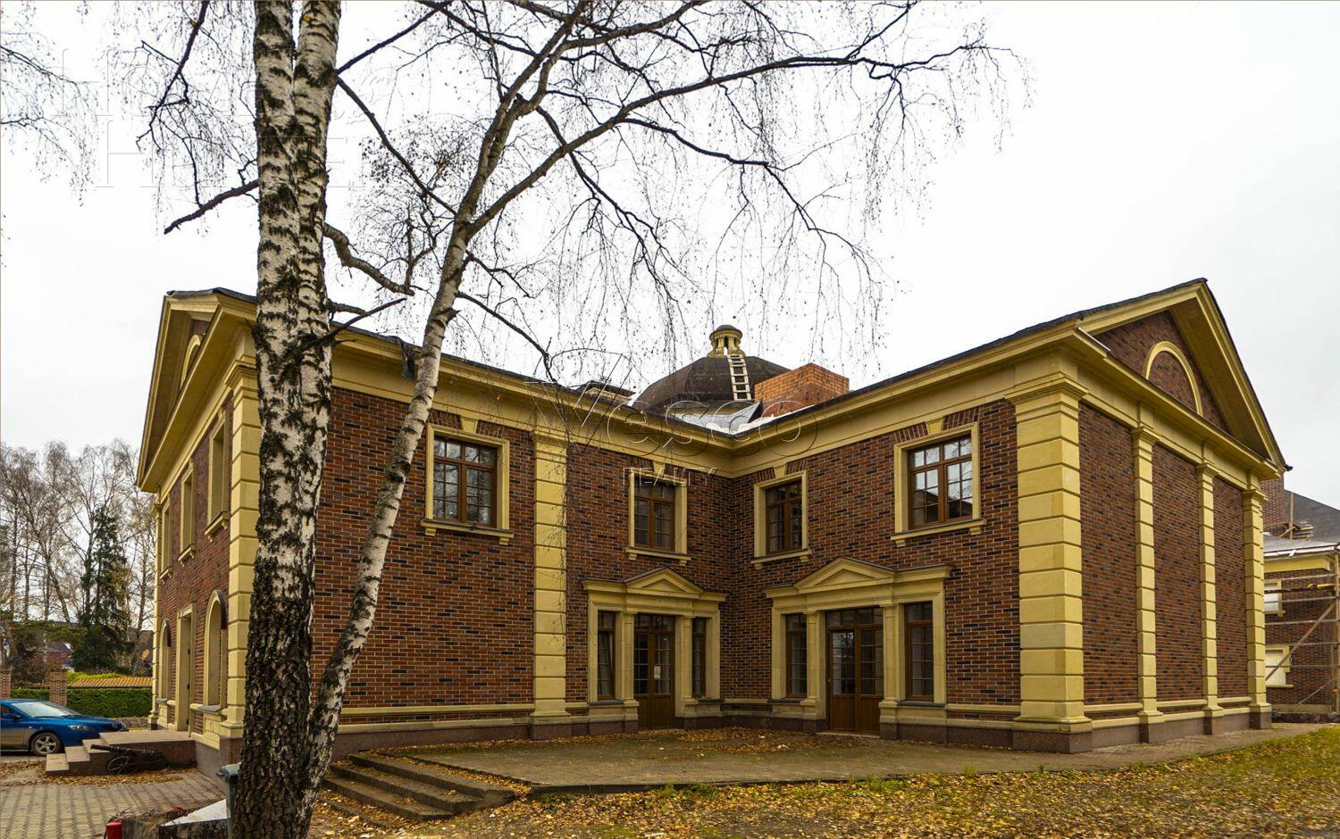 2-этажный коттедж 900 м² с отделкой