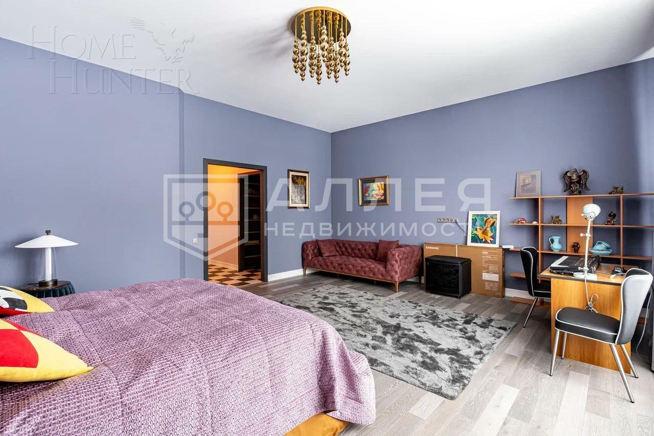 3-этажный коттедж 1 300 м² с отделкой