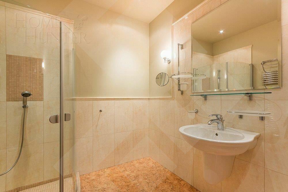 3-УРОВНЕВЫЙ ОСОБНЯК С ОТДЕЛКОЙ 1 040 М² НА 1 ЭТАЖЕ