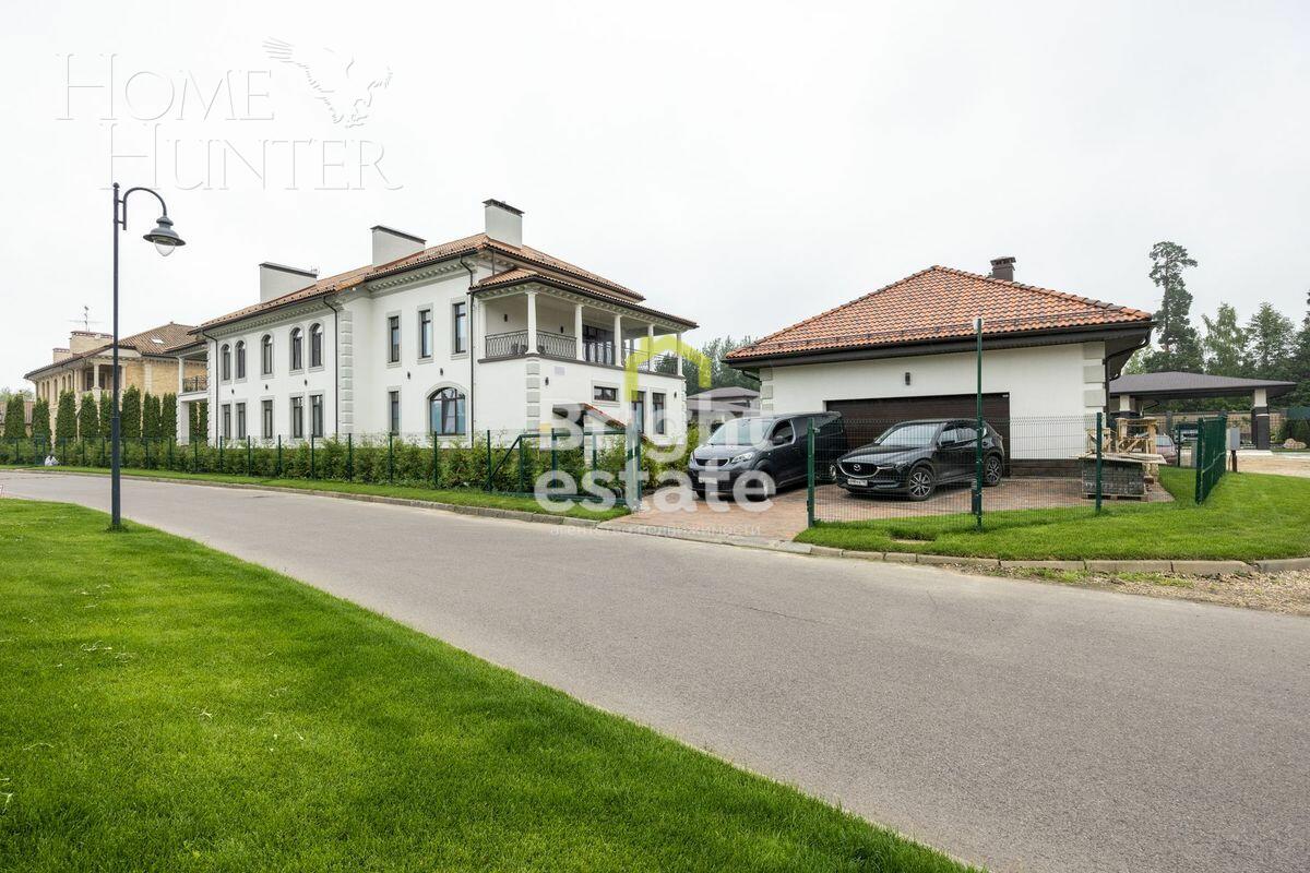 2-этажный коттедж 1 300 м² без отделки