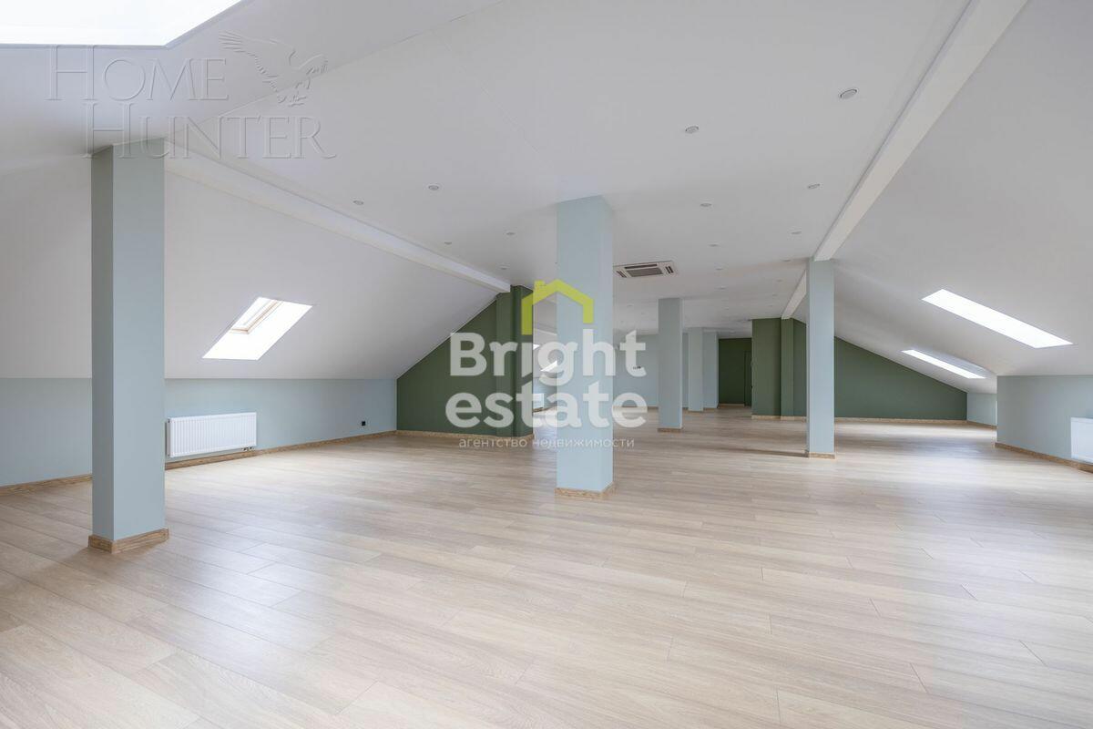 2-этажный коттедж 1 300 м² без отделки