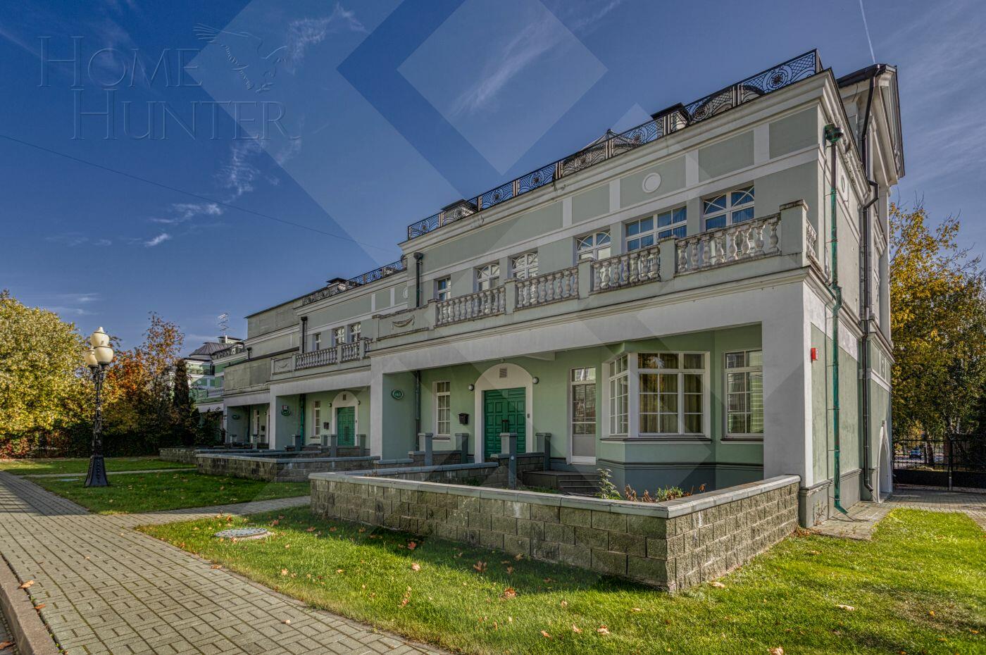 4-УРОВНЕВЫЙ ТАУНХАУС С ОТДЕЛКОЙ 450 М² НА 1 ЭТАЖЕ