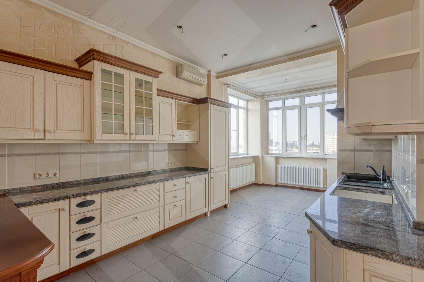 5-КОМН. КВАРТИРА С ОТДЕЛКОЙ 196.1 М² НА 10 ЭТАЖЕ