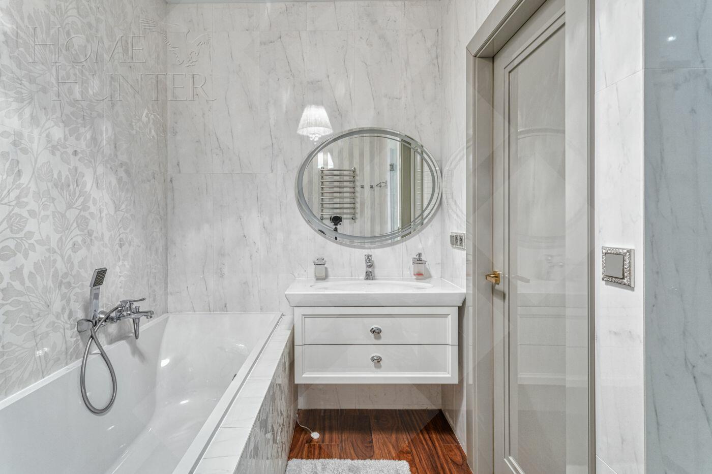 4-КОМН. КВАРТИРА С ОТДЕЛКОЙ 140 М² НА 9 ЭТАЖЕ