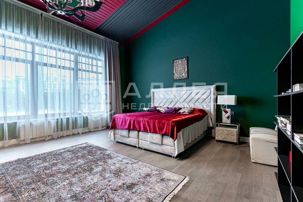 3-этажный коттедж 1 300 м² с отделкой