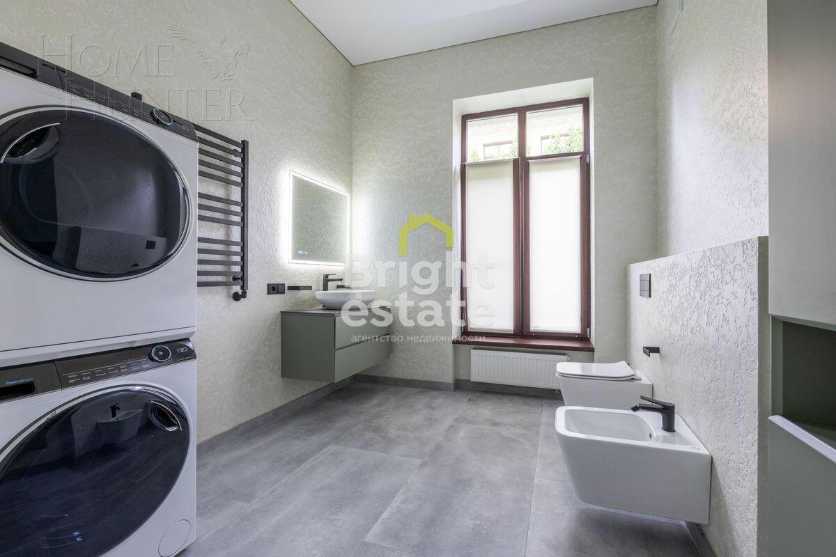 2-этажный коттедж 1 300 м² без отделки