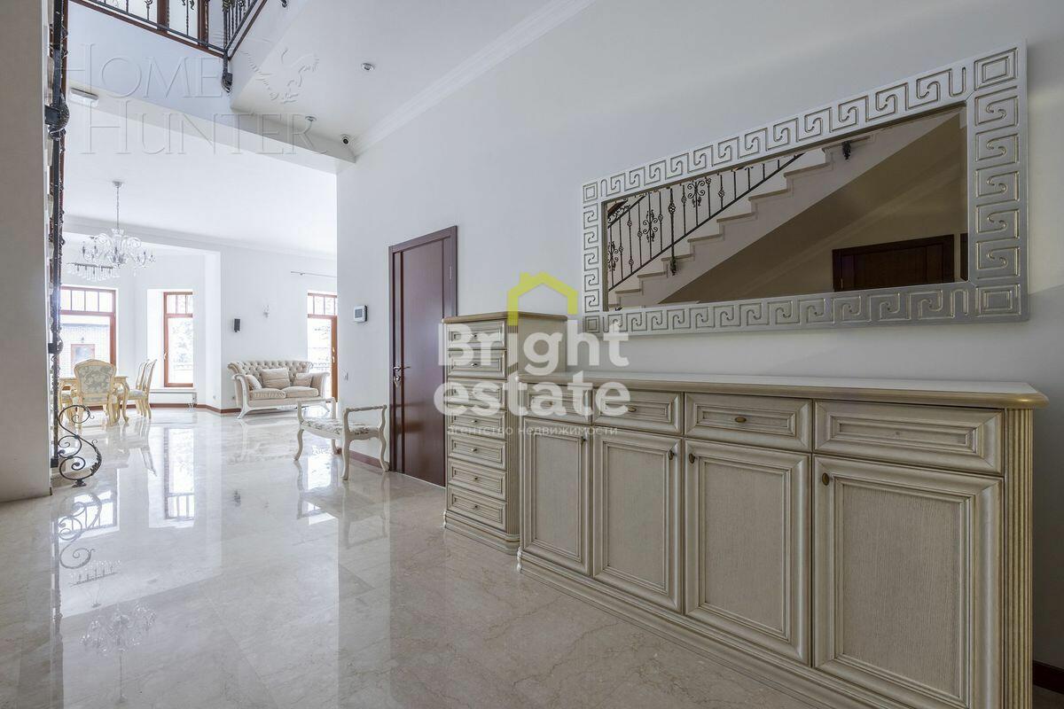 2-этажный коттедж 1 378 м² с отделкой