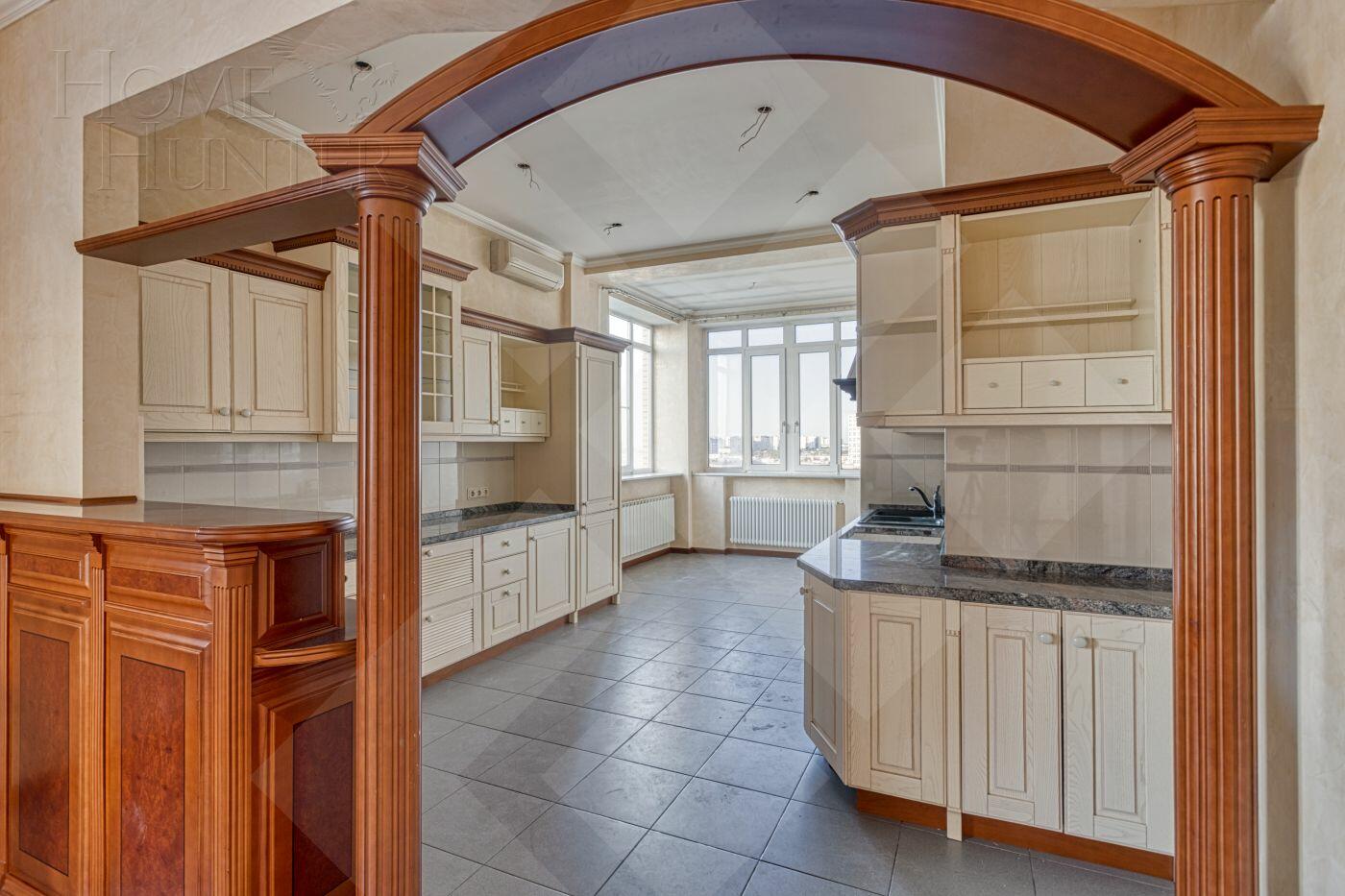 5-КОМН. КВАРТИРА С ОТДЕЛКОЙ 196.1 М² НА 10 ЭТАЖЕ