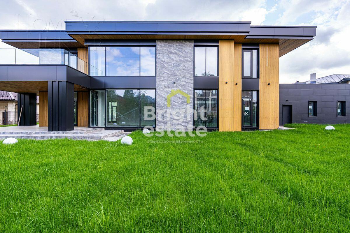 2-этажный коттедж 853.2 м² без отделки