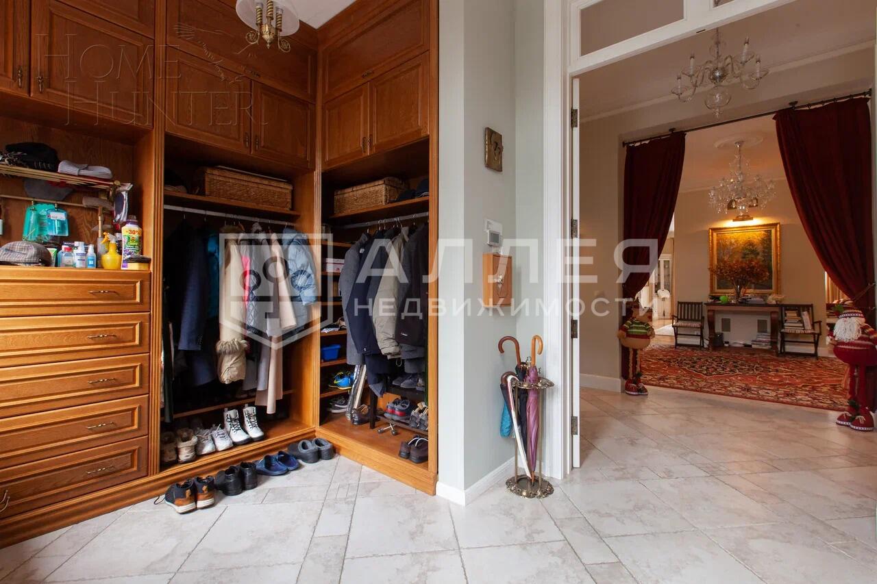 4-этажный коттедж 972.8 м² с отделкой