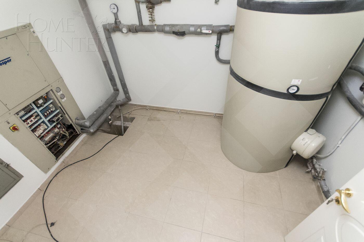 4-УРОВНЕВЫЙ ТАУНХАУС С ОТДЕЛКОЙ 450 М² НА 1 ЭТАЖЕ