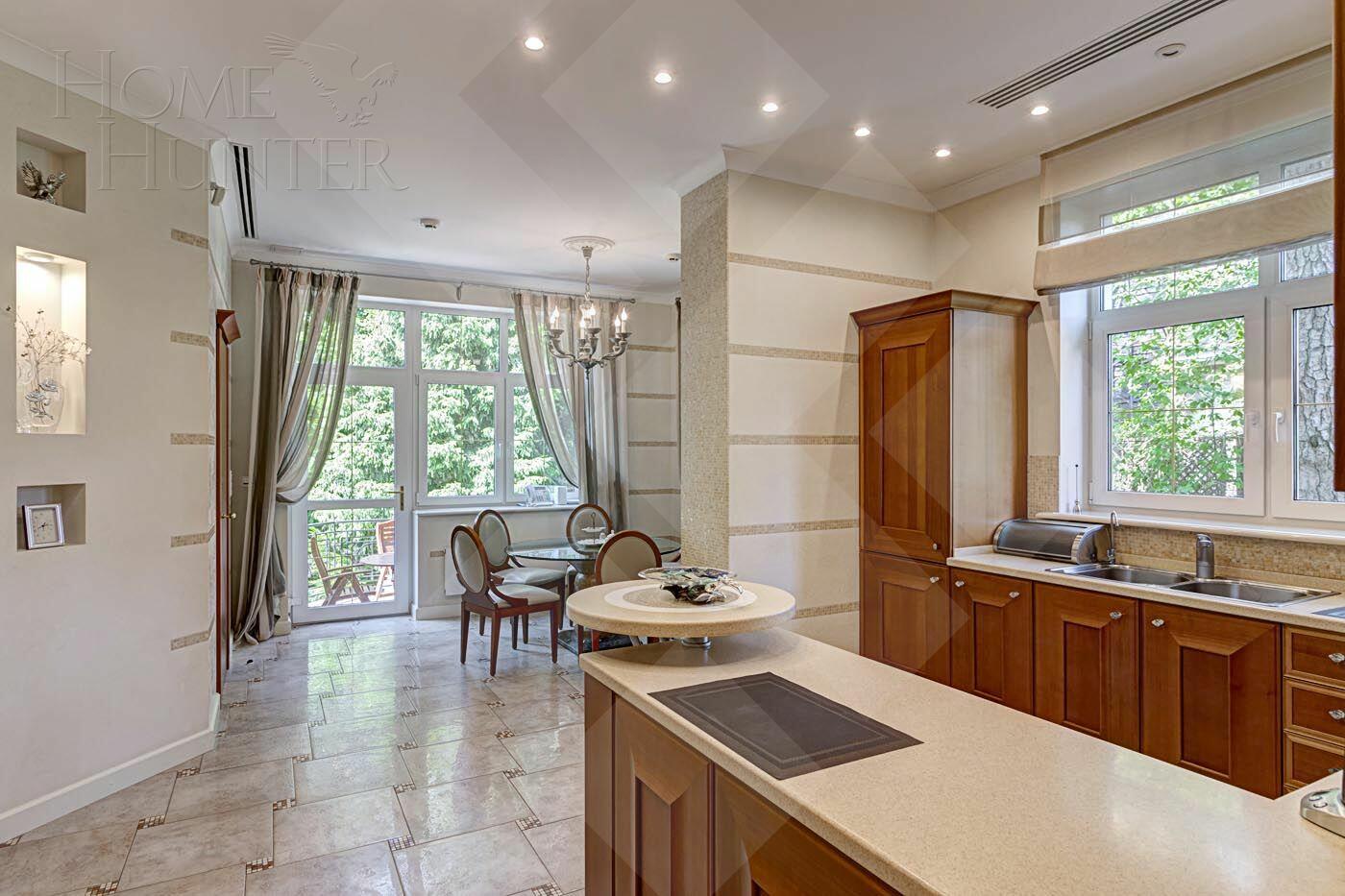 2-этажный коттедж 782.7 м² с отделкой