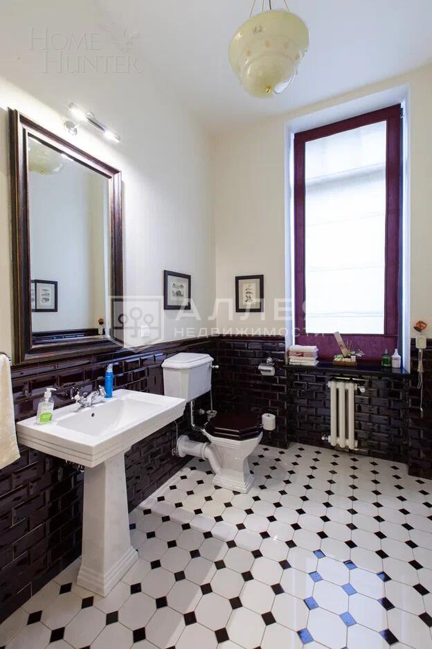 4-этажный коттедж 972.8 м² с отделкой