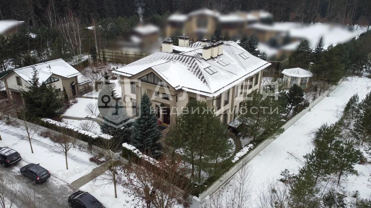 4-этажный коттедж 972.8 м² с отделкой