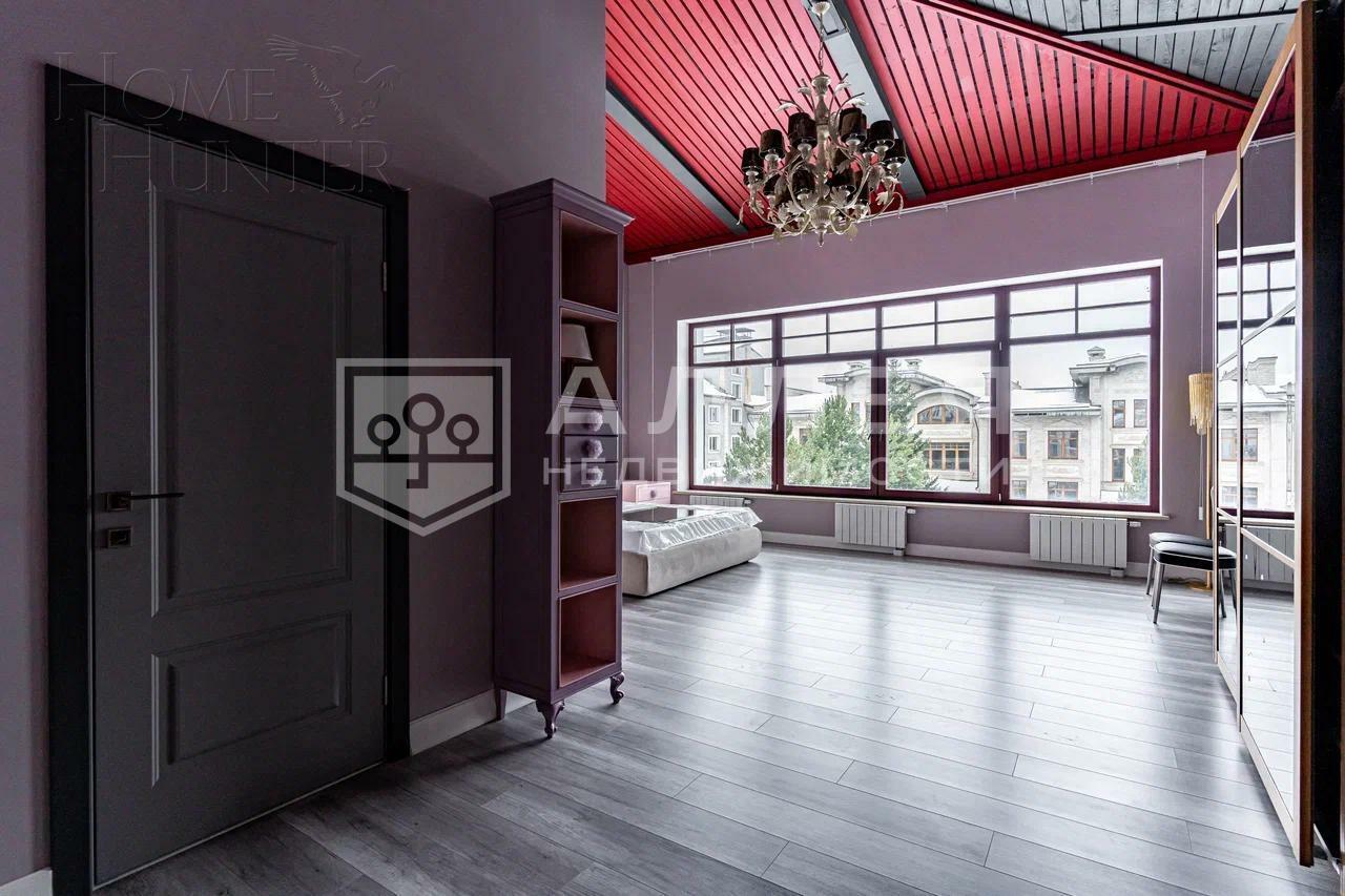 3-этажный коттедж 1 300 м² с отделкой