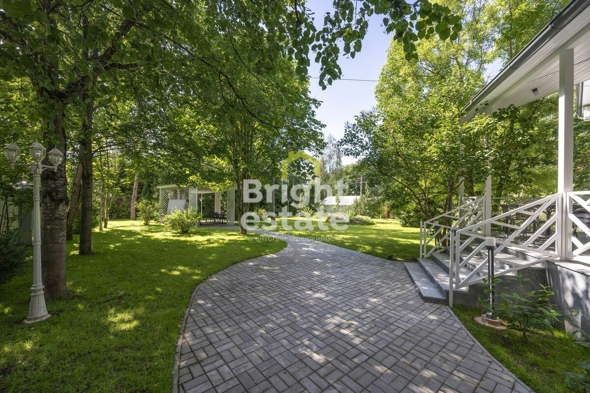 2-этажный коттедж 443 м² с отделкой