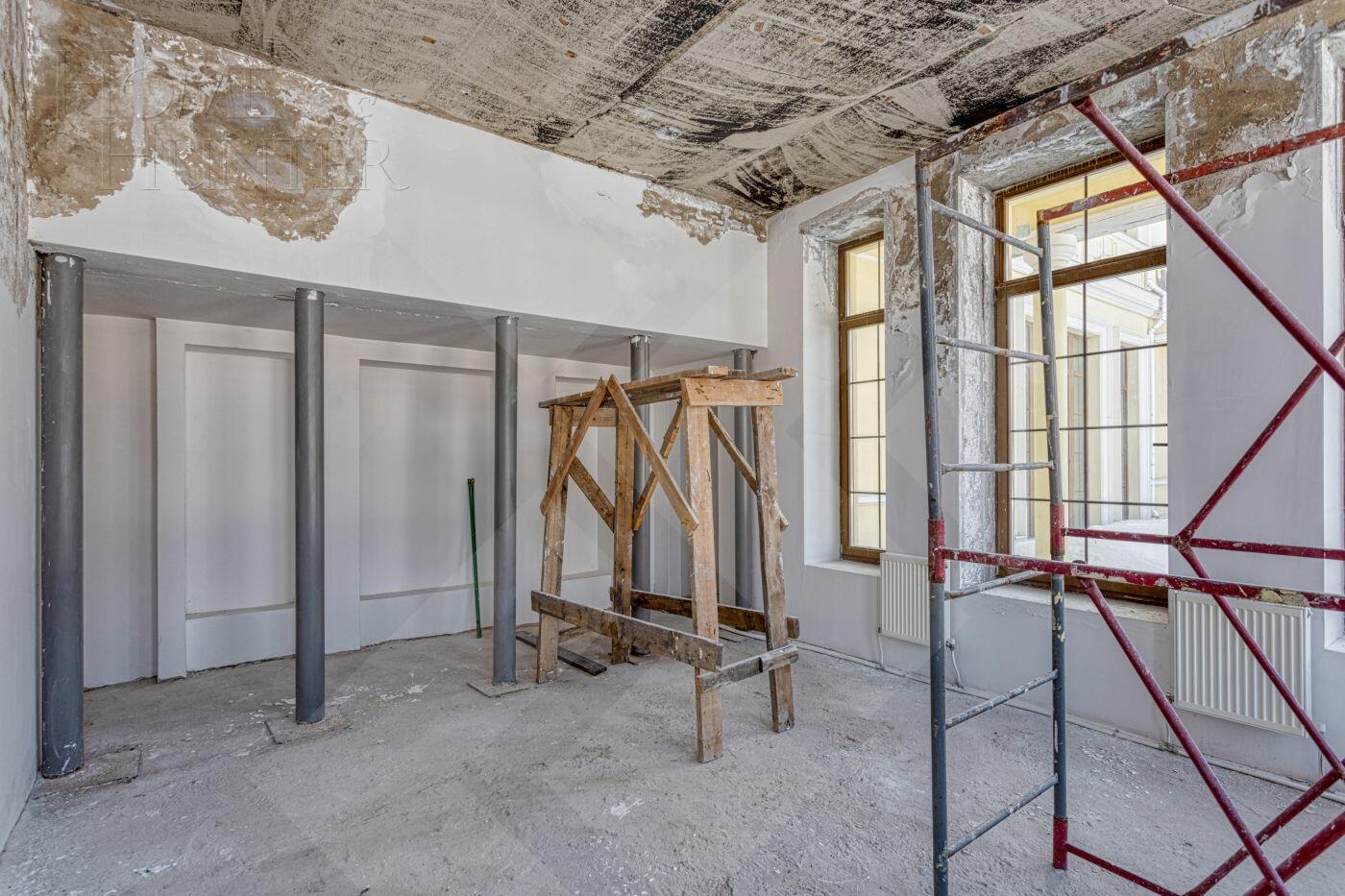 3-этажный коттедж 640 м² без отделки