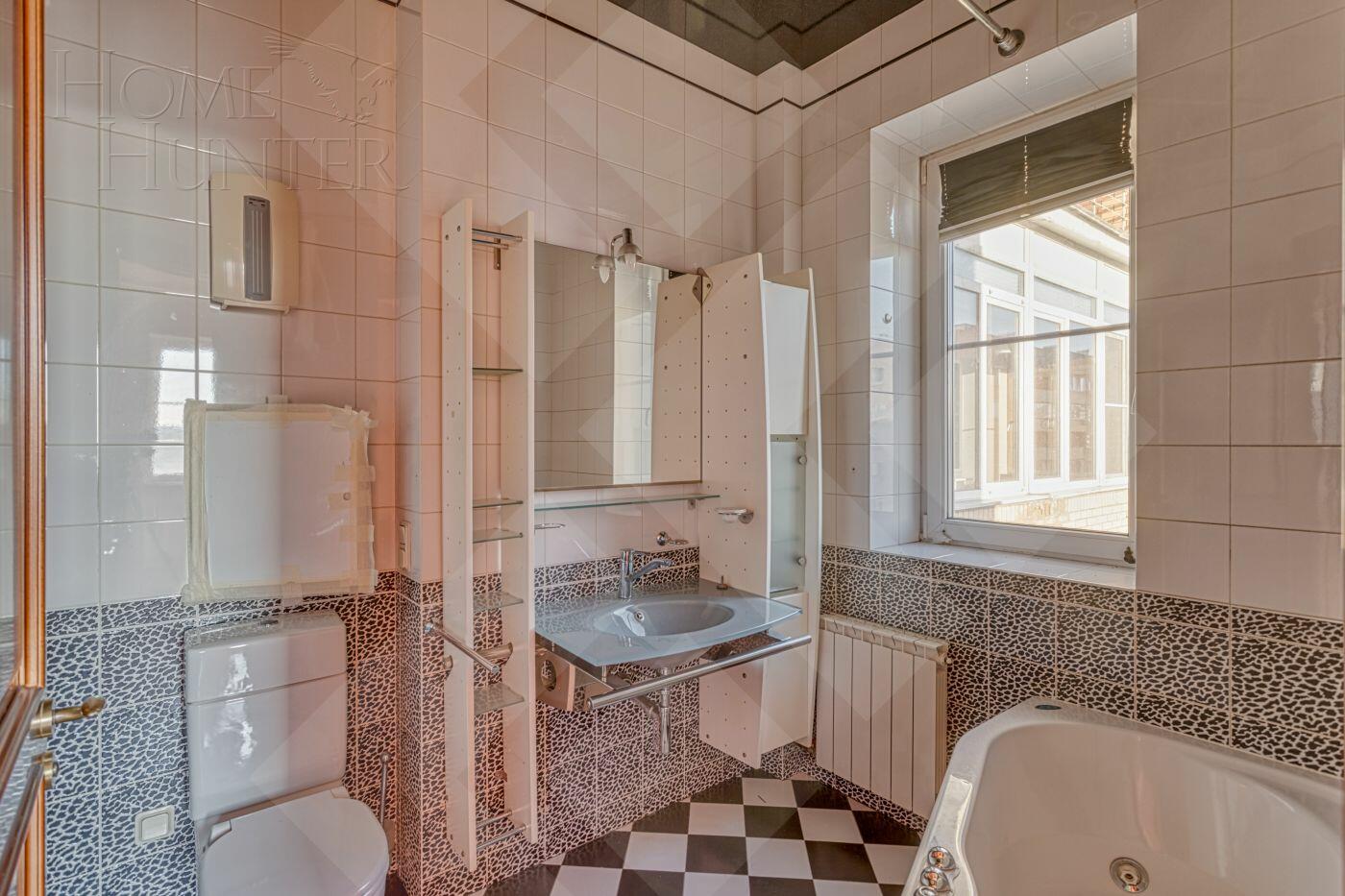 5-КОМН. КВАРТИРА С ОТДЕЛКОЙ 196.1 М² НА 10 ЭТАЖЕ