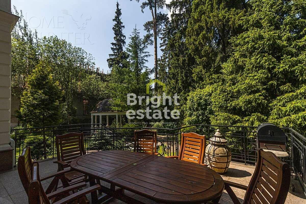 2-этажный коттедж 782.7 м² с отделкой