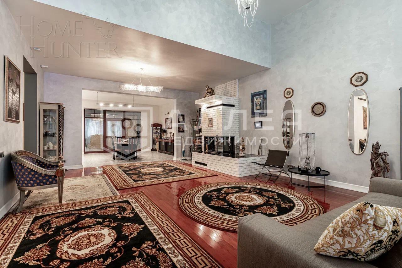 3-этажный коттедж 1 300 м² с отделкой