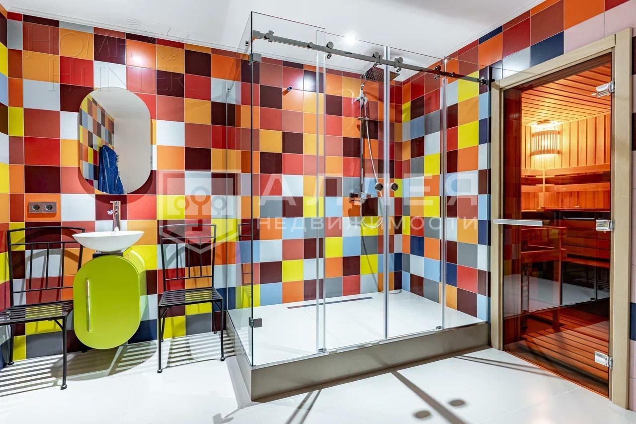 3-этажный коттедж 1 300 м² с отделкой