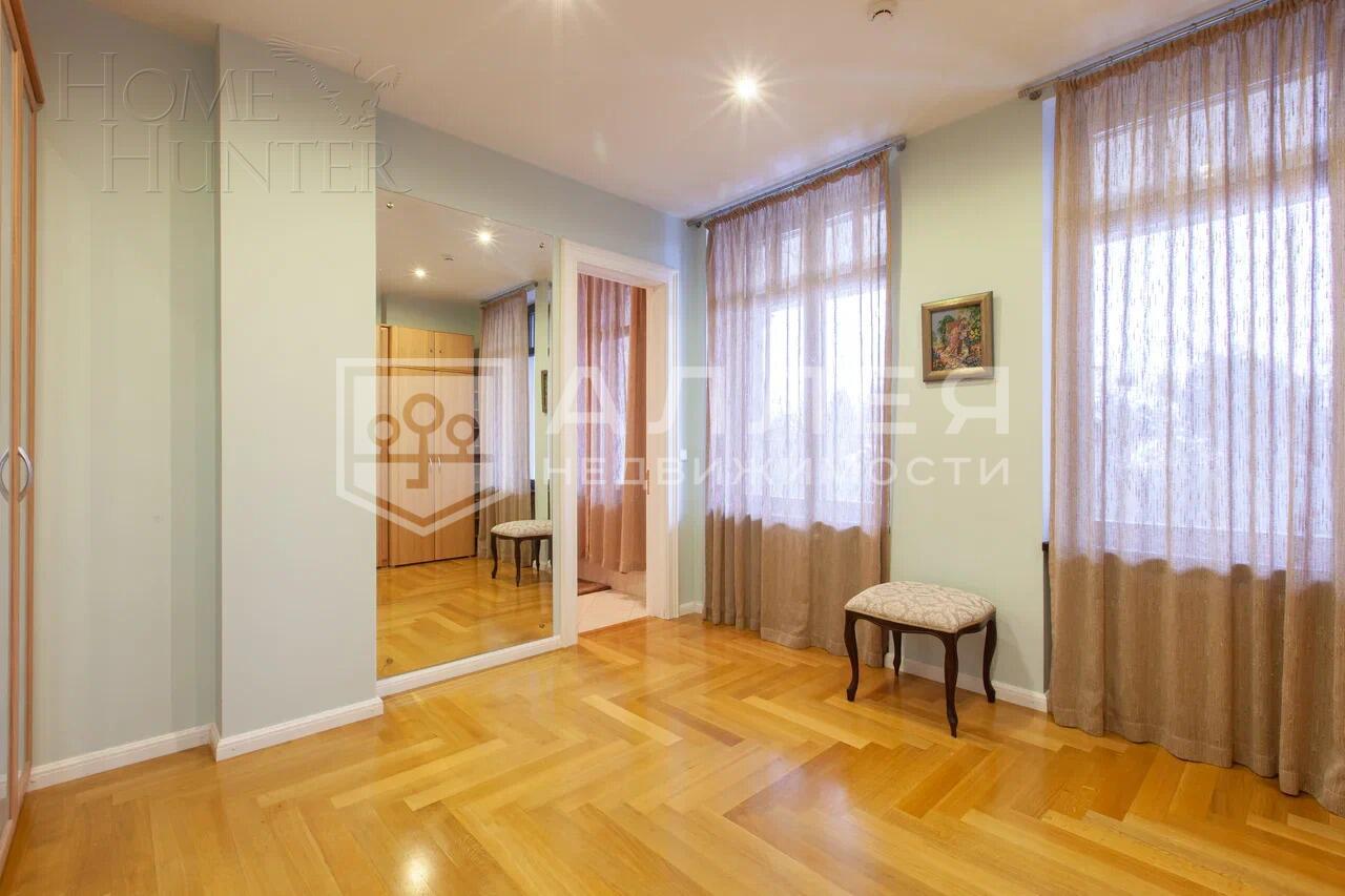 4-этажный коттедж 972.8 м² с отделкой