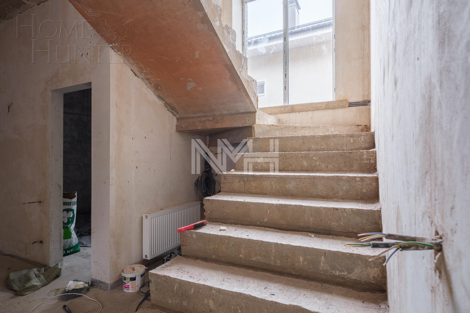 2-этажный коттедж 313 м² без отделки