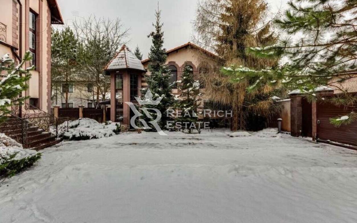 2-этажный коттедж 660 м² с отделкой