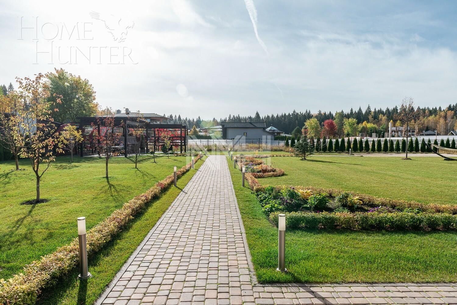 2-этажный коттедж 700 м² без отделки