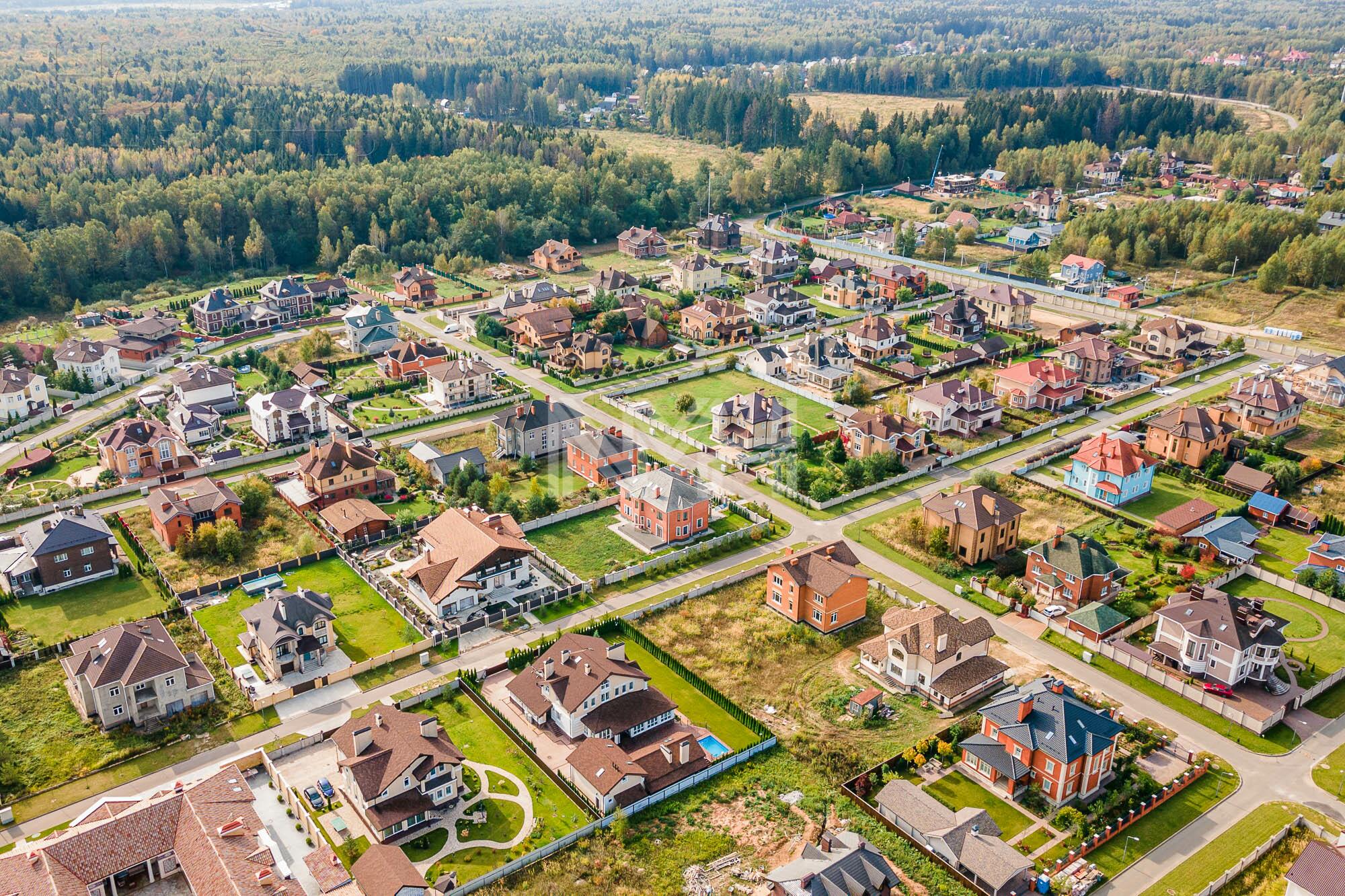 2-этажный коттедж 1 036 м² с отделкой