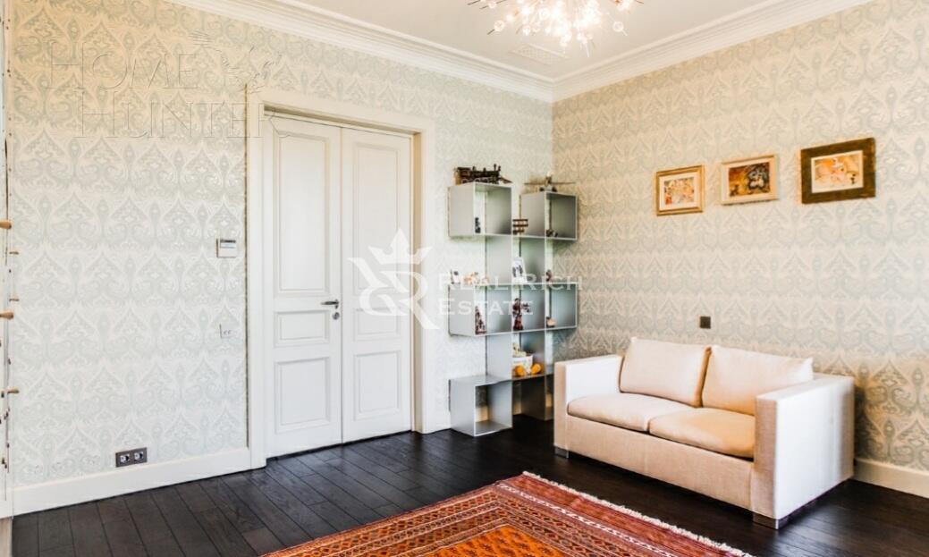 2-этажный коттедж 720 м² с отделкой